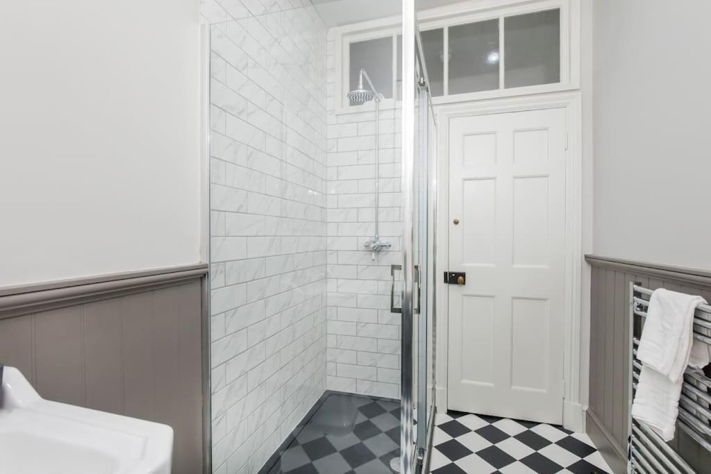 Apartamento Aldwark View With Free Parking York Exterior foto